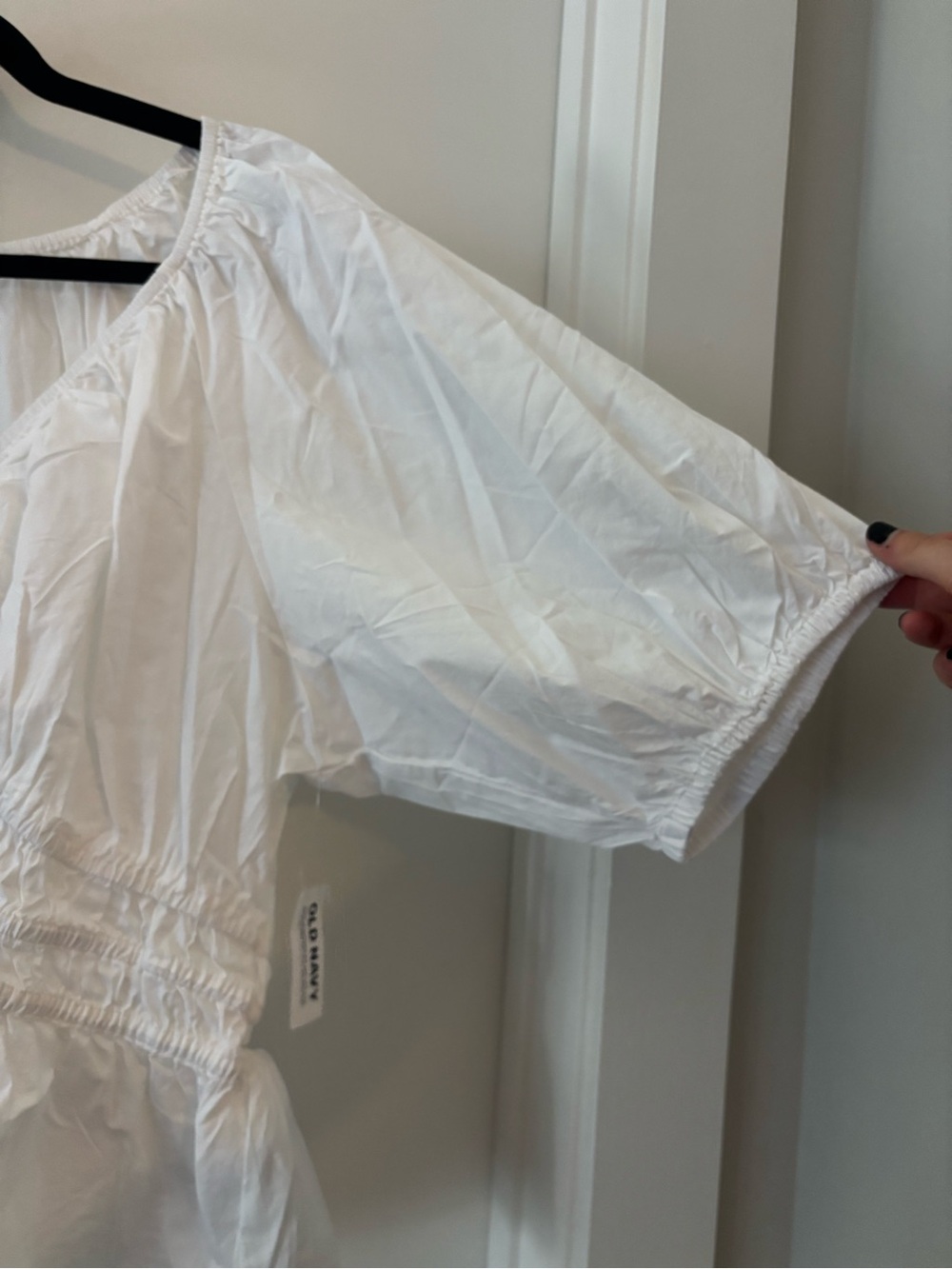 Old Navy White V-Neck Smocked Peplum Blouse - Picture 2 of 5